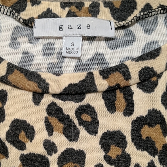 LAST CHANCE Cheetah top - Picture 2 of 3